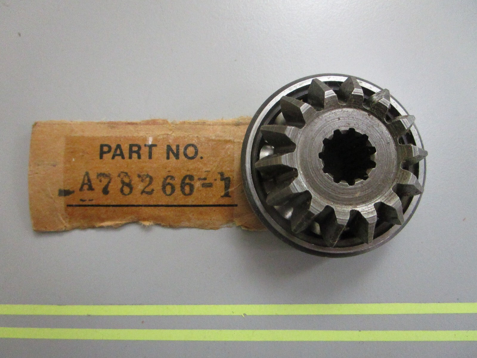 *NEW OEM* 0820 Mercury Force Pinion Gear Assy FA78266-1