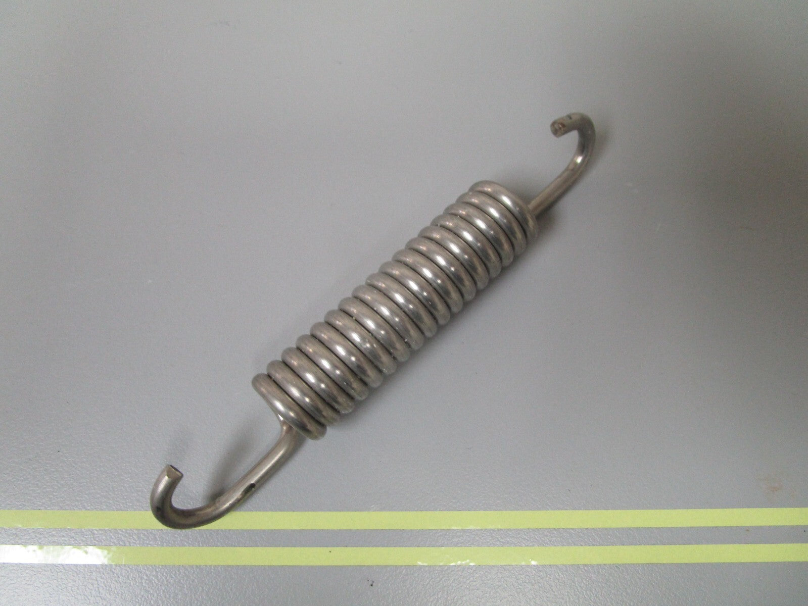 *NEW OEM* 0810 Yamaha Spring 90506-32M22