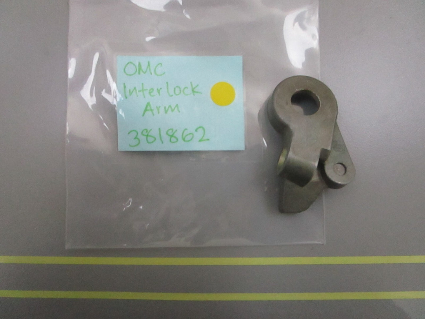 *NEW OEM* 0810 OMC Johnson Evinrude Interlock Arm 381862 0381862