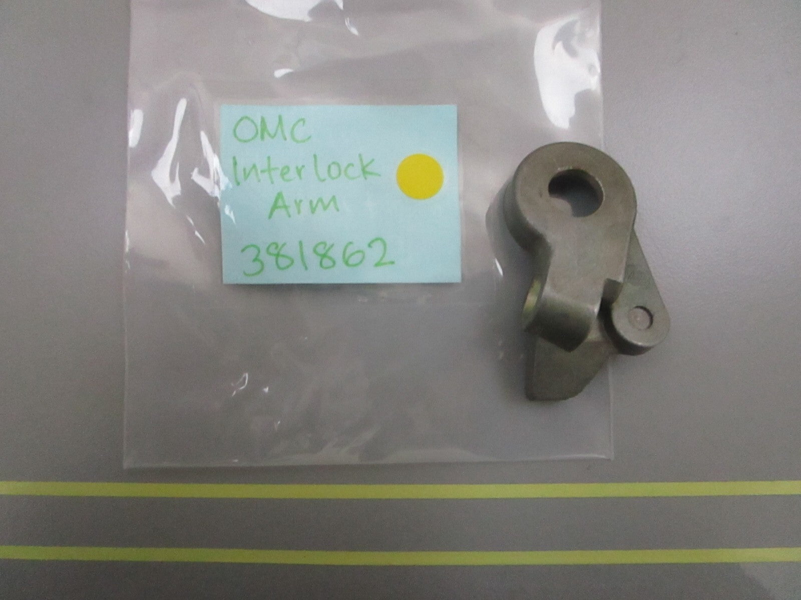 *NEW OEM* 0810 OMC Johnson Evinrude Interlock Arm 381862 0381862