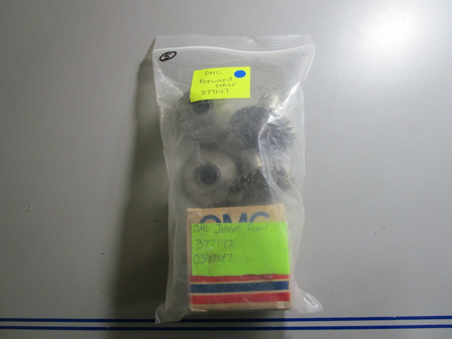 *NEW OEM* 0810 OMC Johnson Evinrude Forward Gear 377147 0377147