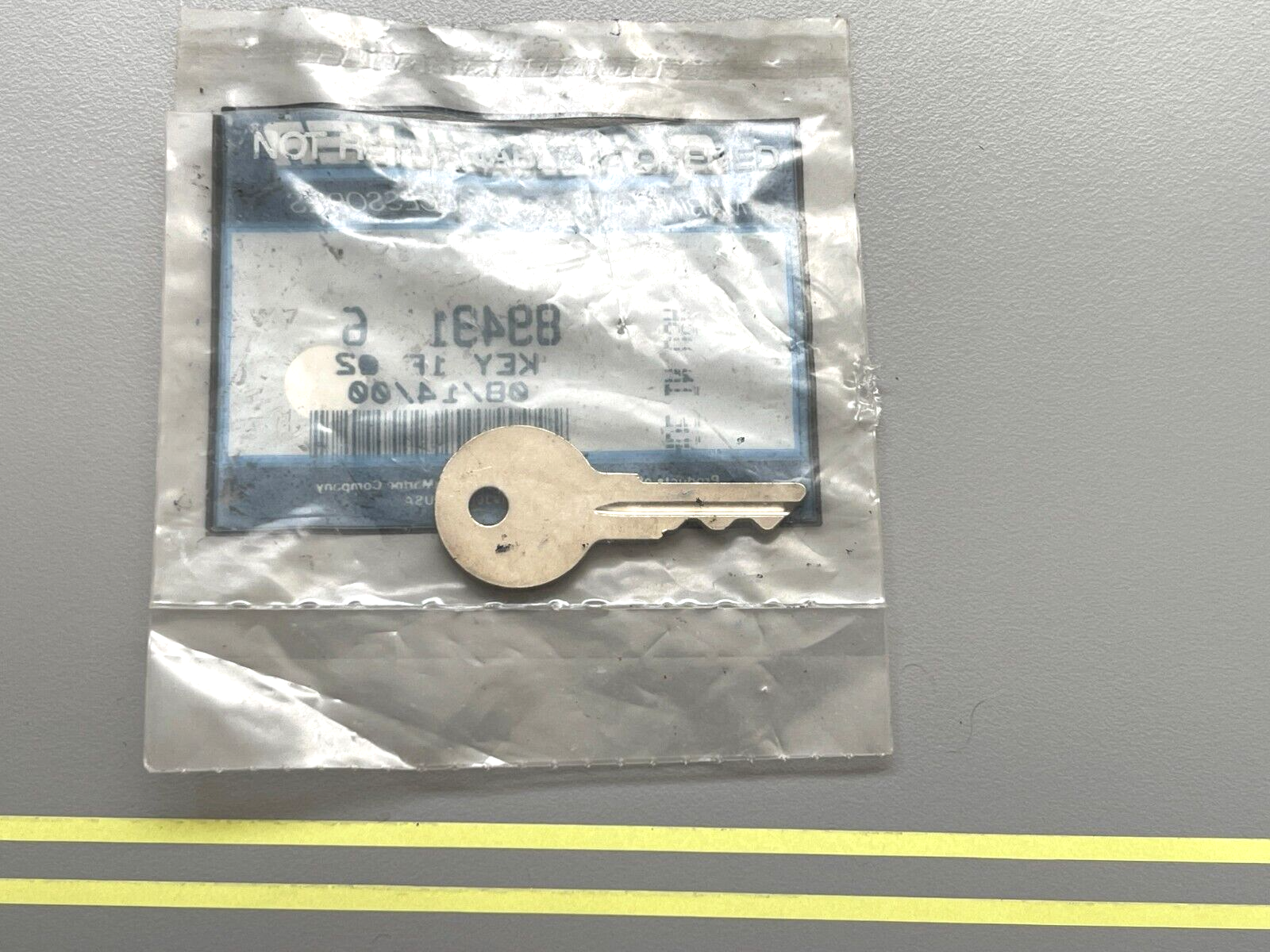 *NEW OEM* 0750 Mercury Quicksilver KEY 89491-6