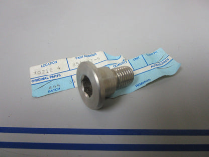 *NEW OEM* 0810 Volvo Penta Shoulder Screw 851432