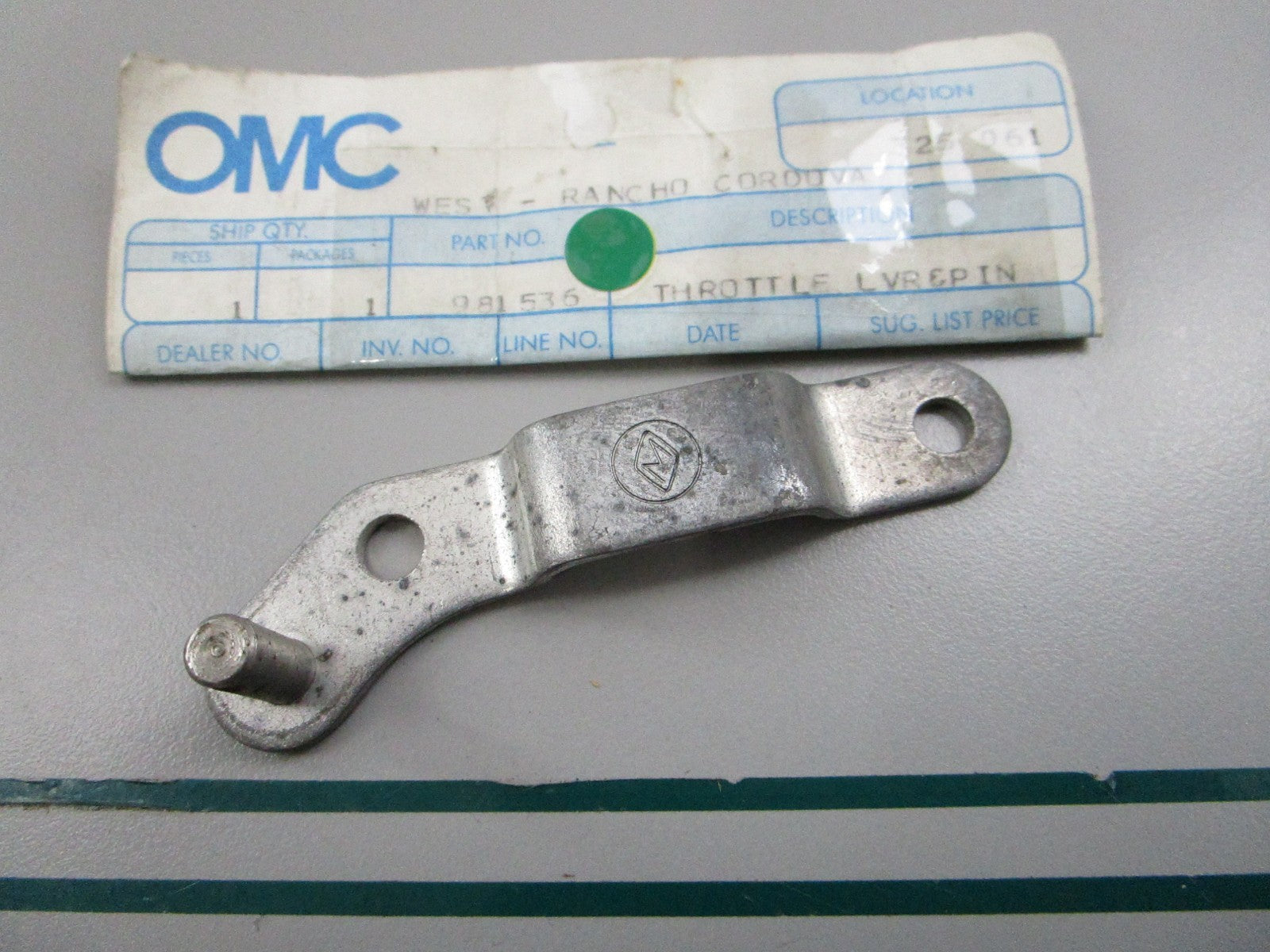 NEW OEM 981536 0981536 OMC Johnson Evinrude Lever & Pin 0810