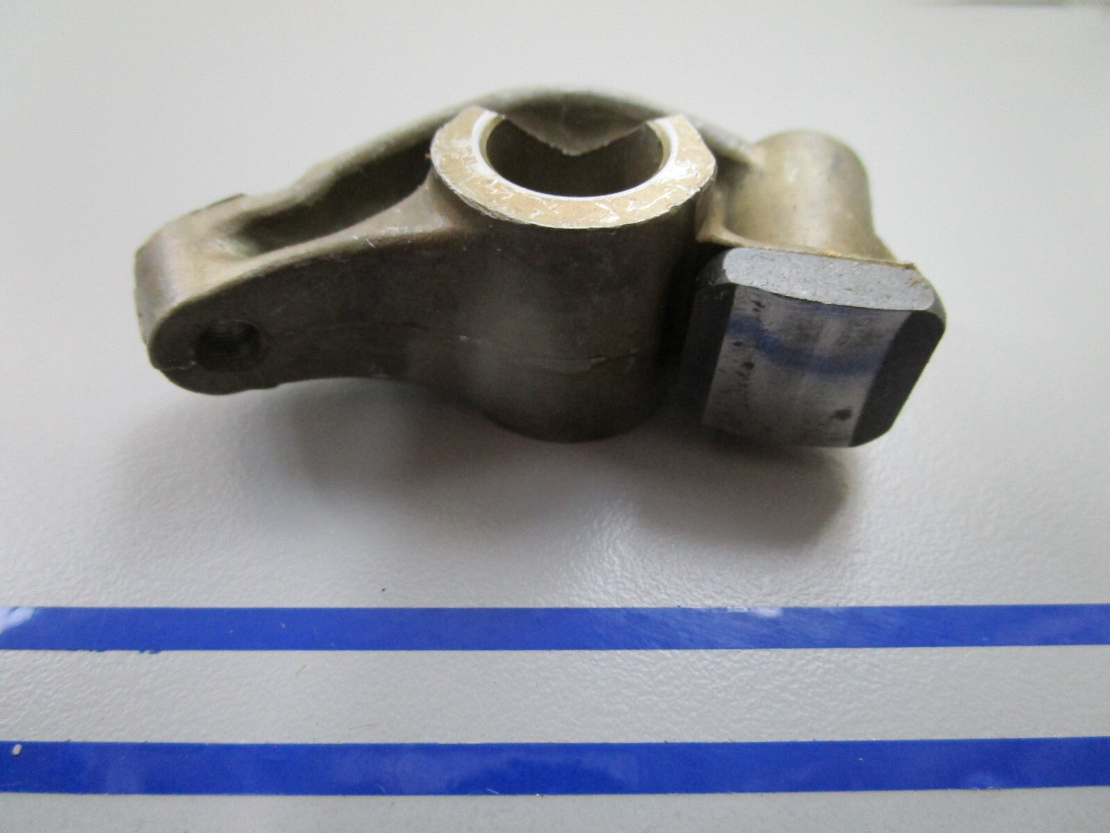 *NEW OEM* 0810 OMC Johnson Evinrude Rocker Arm 438264 0438264