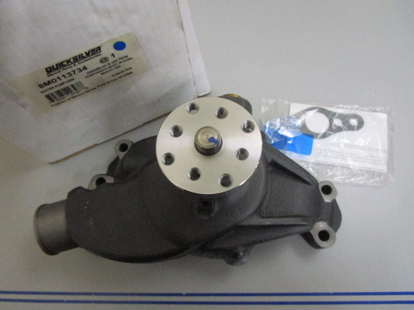 *NEW OEM* 0820 Mercury Quicksilver Water Pump Assy 8M0113734
