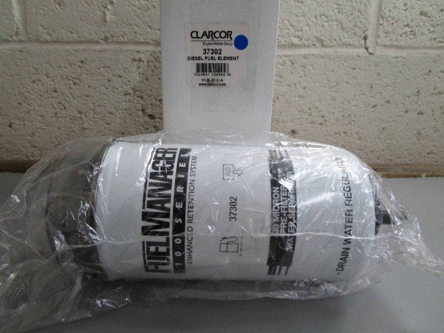 *NEW* 0820 Clarcor Diesel Fuel Element 37302
