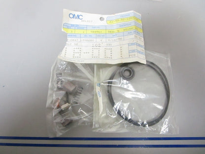 NEW OEM 984961 0984961 OMC Johnson Evinrude Seal & Brush Set 0720
