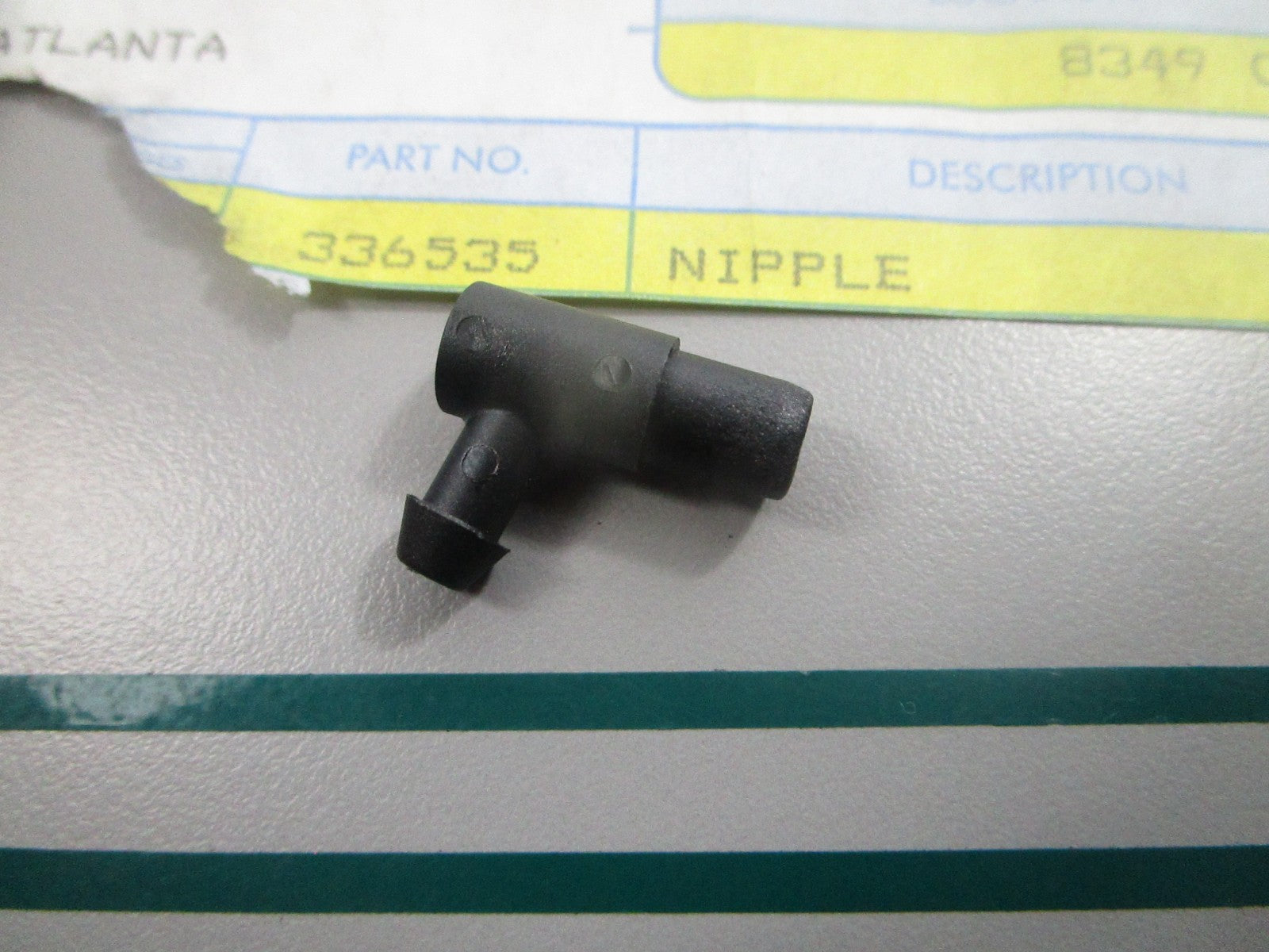 NEW OEM 336535 0336535 OMC Johnson Evinrude Nipple 0810