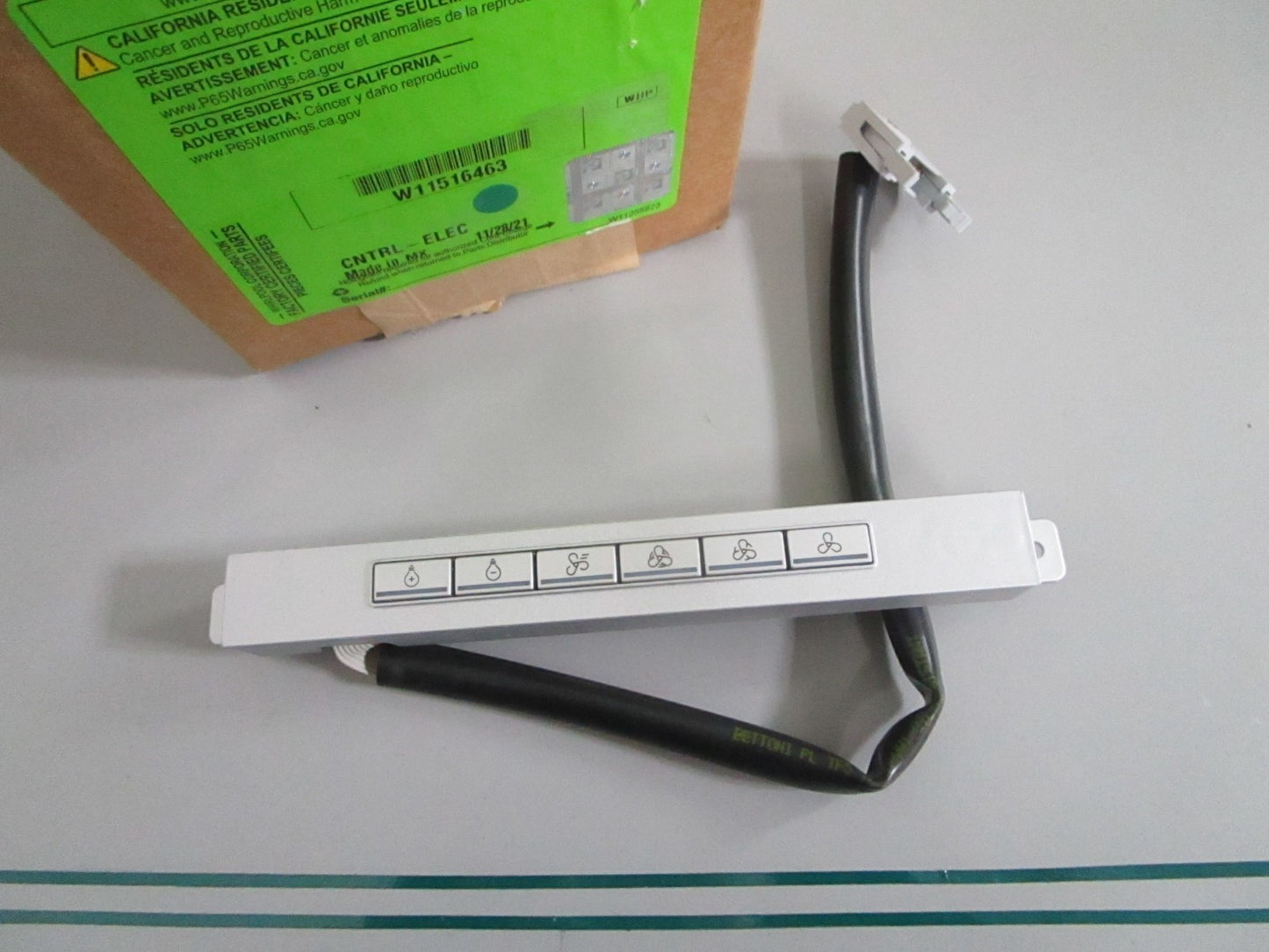 Whirlpool W11516463 NEW OEM Range Hood Slider Genuine Factory Part NOS Part 0820