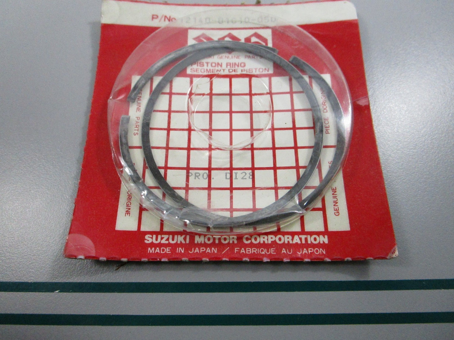NEW OEM 12140-01C10-050 Suzuki Piston Ring Set 0810