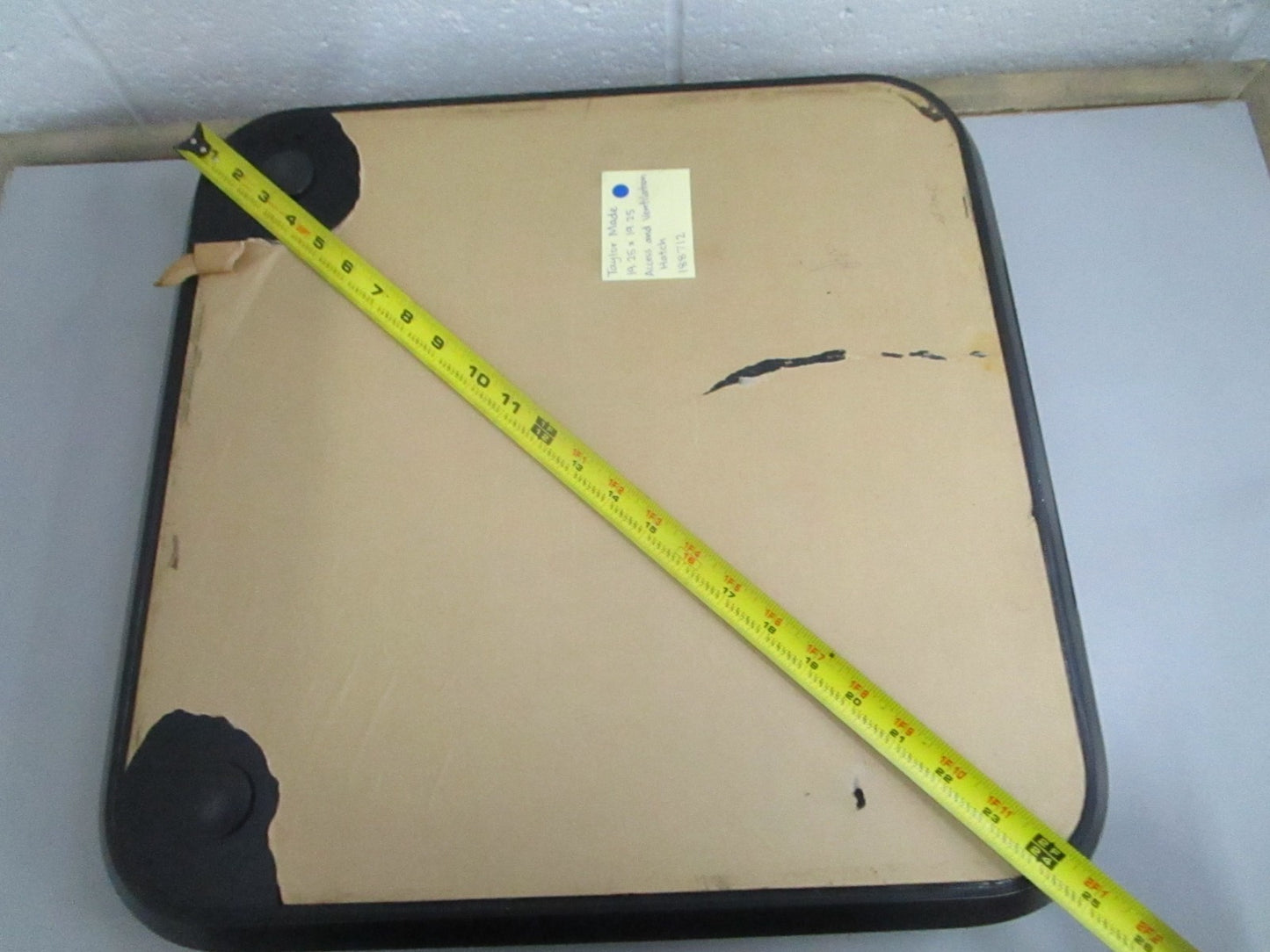 *NEW OEM* 0820 Taylor Made 19.25×19.25 Access and Ventilation Hatch 188712