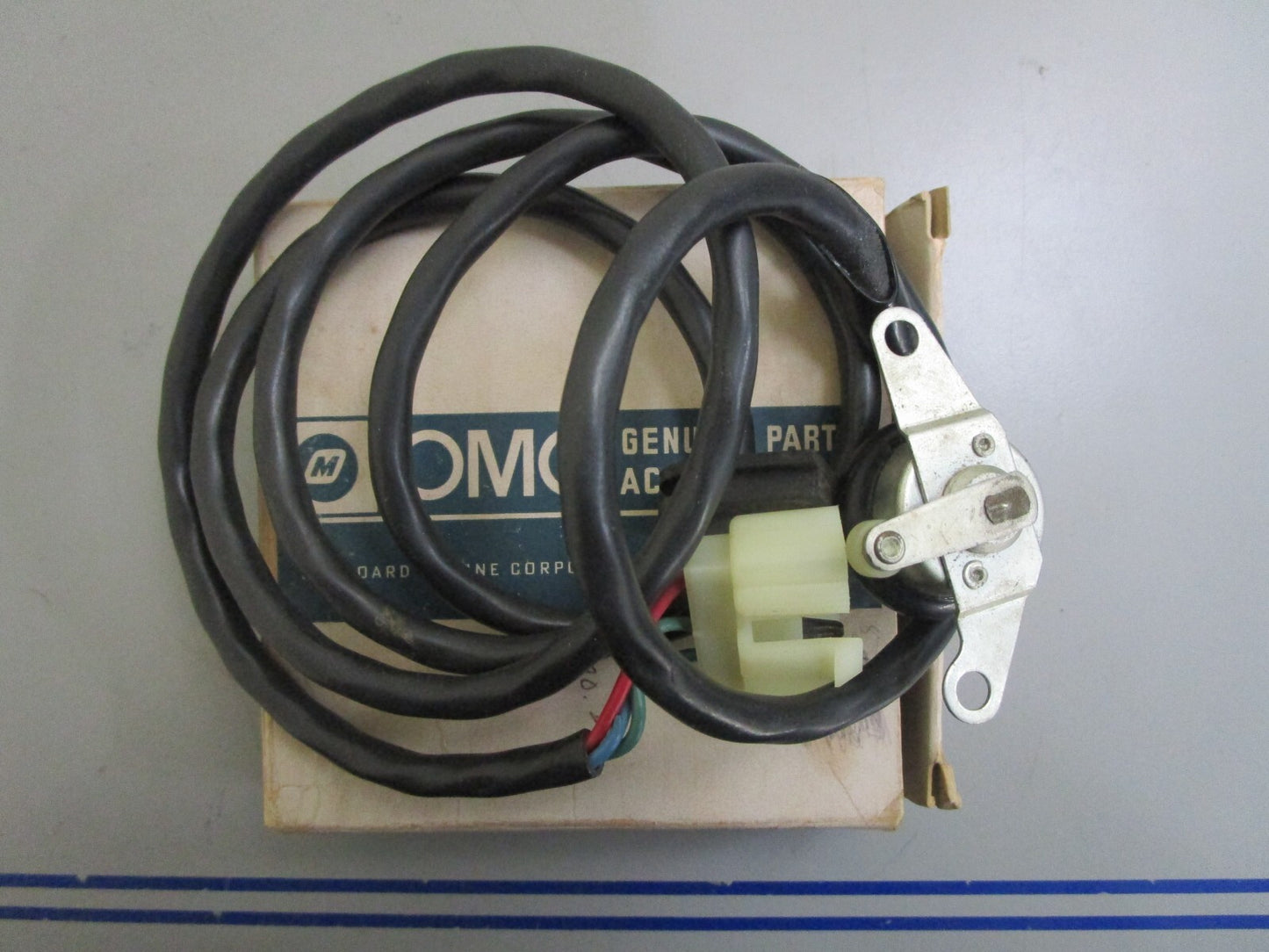 *NEW OEM* 0820 OMC Johnson Evinrude Switch 379526 0379526