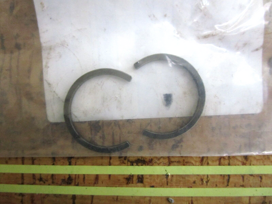 *NEW OEM* (LOT OF 2) 0810 OMC Johnson Evinrude Snap Ring 3850757