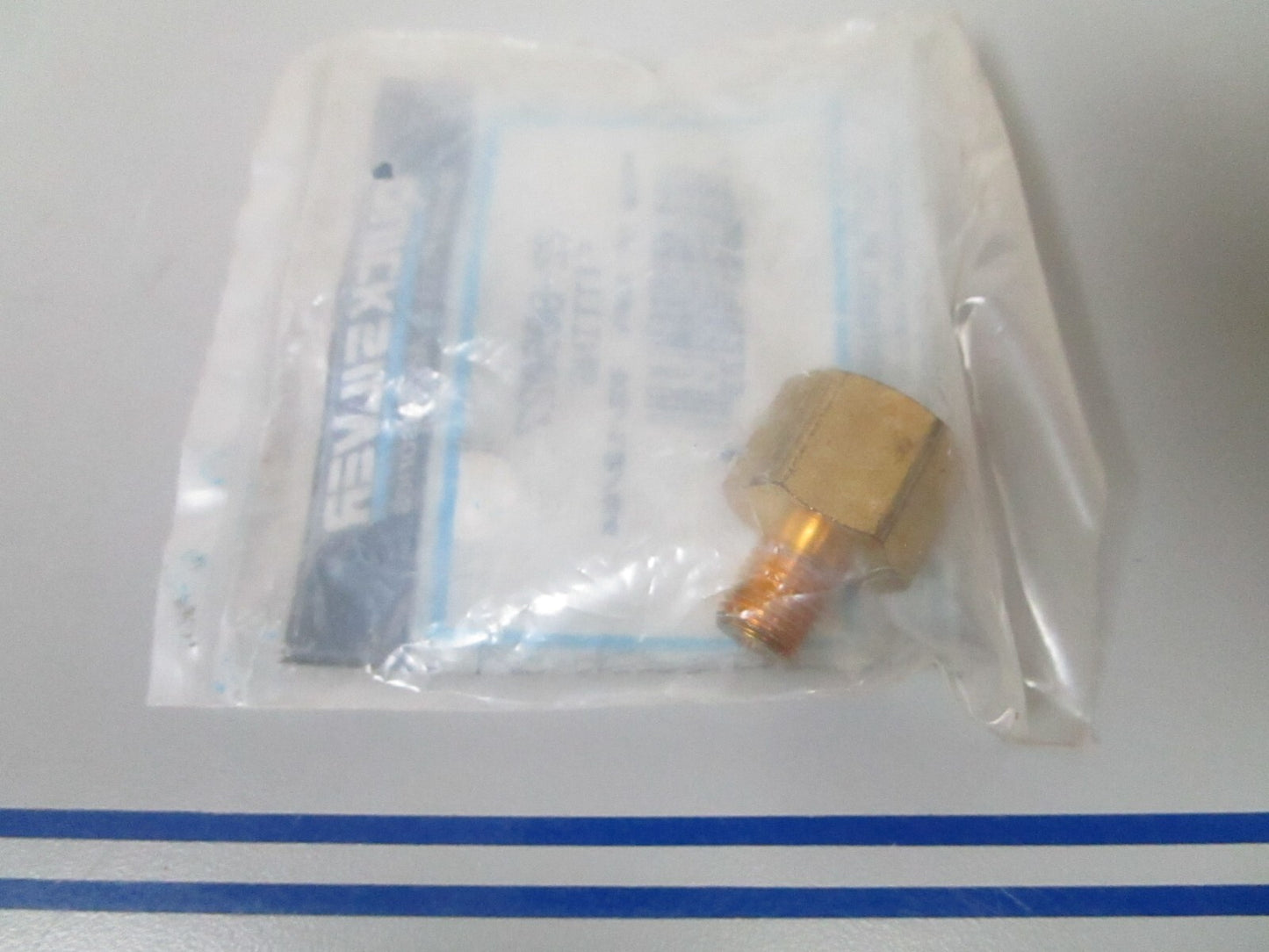 *NEW OEM* 0810 Mercury Quicksilver Fitting 22-805027