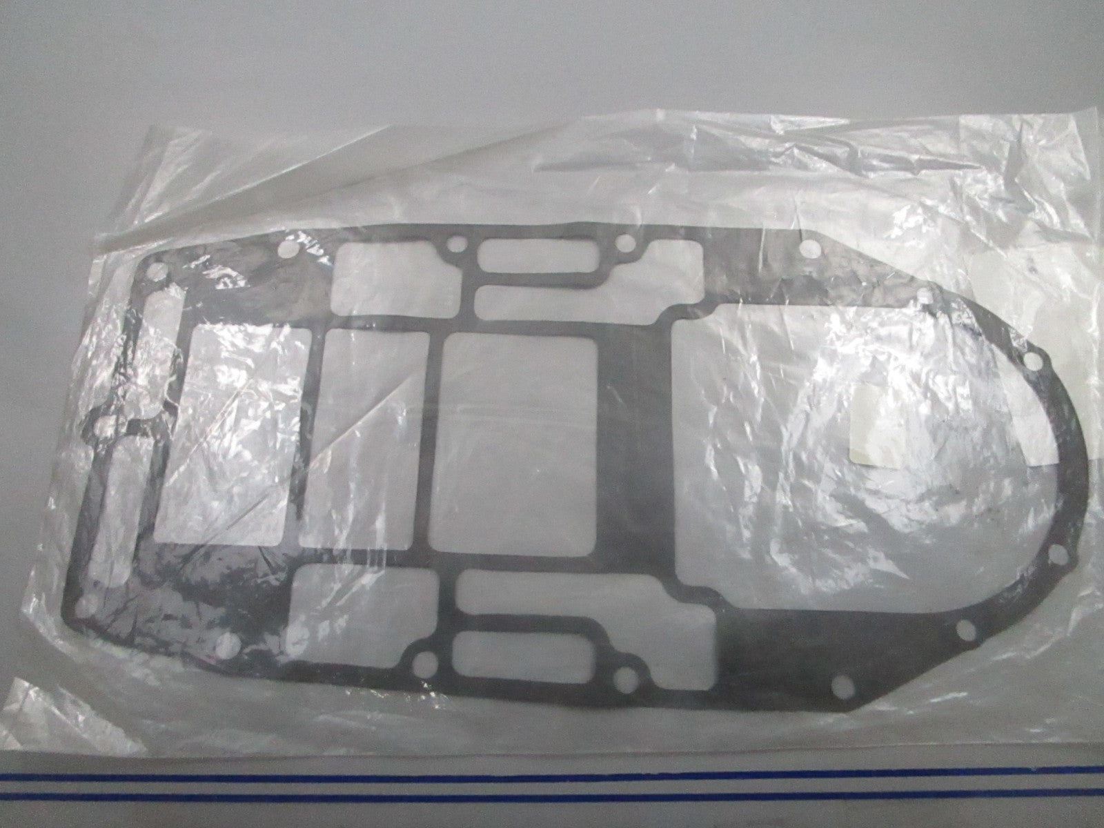 *NEW OEM* 0840 OMC Johnson Evinrude Gasket 0329975 329975