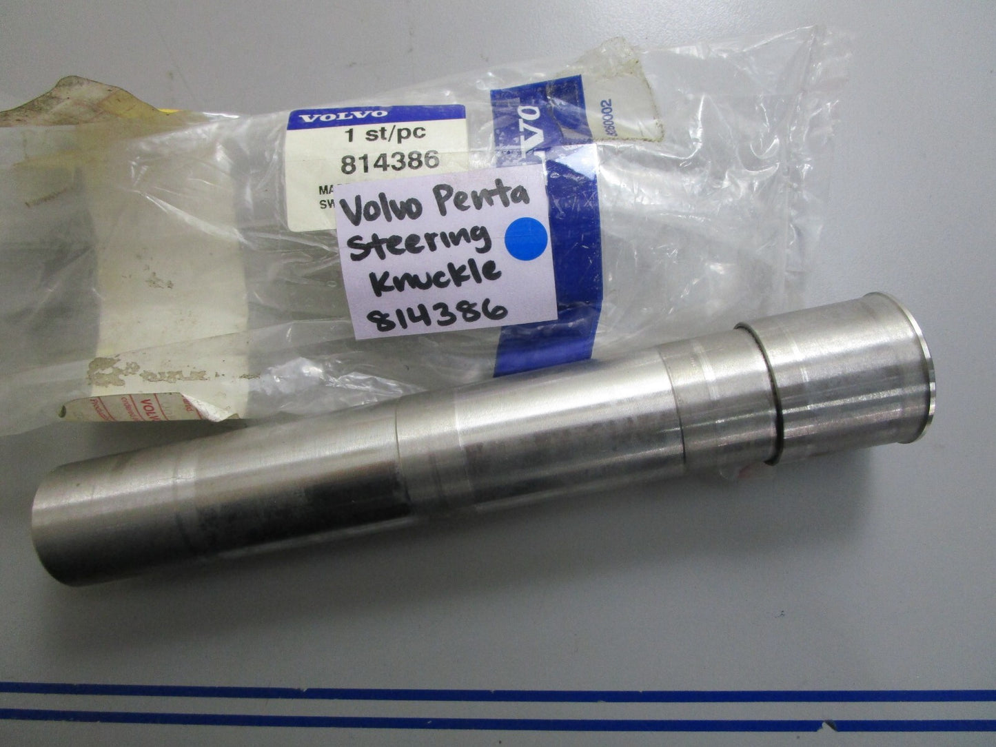 *NEW OEM* 0820 Volvo Penta Steering Knuckle 814386