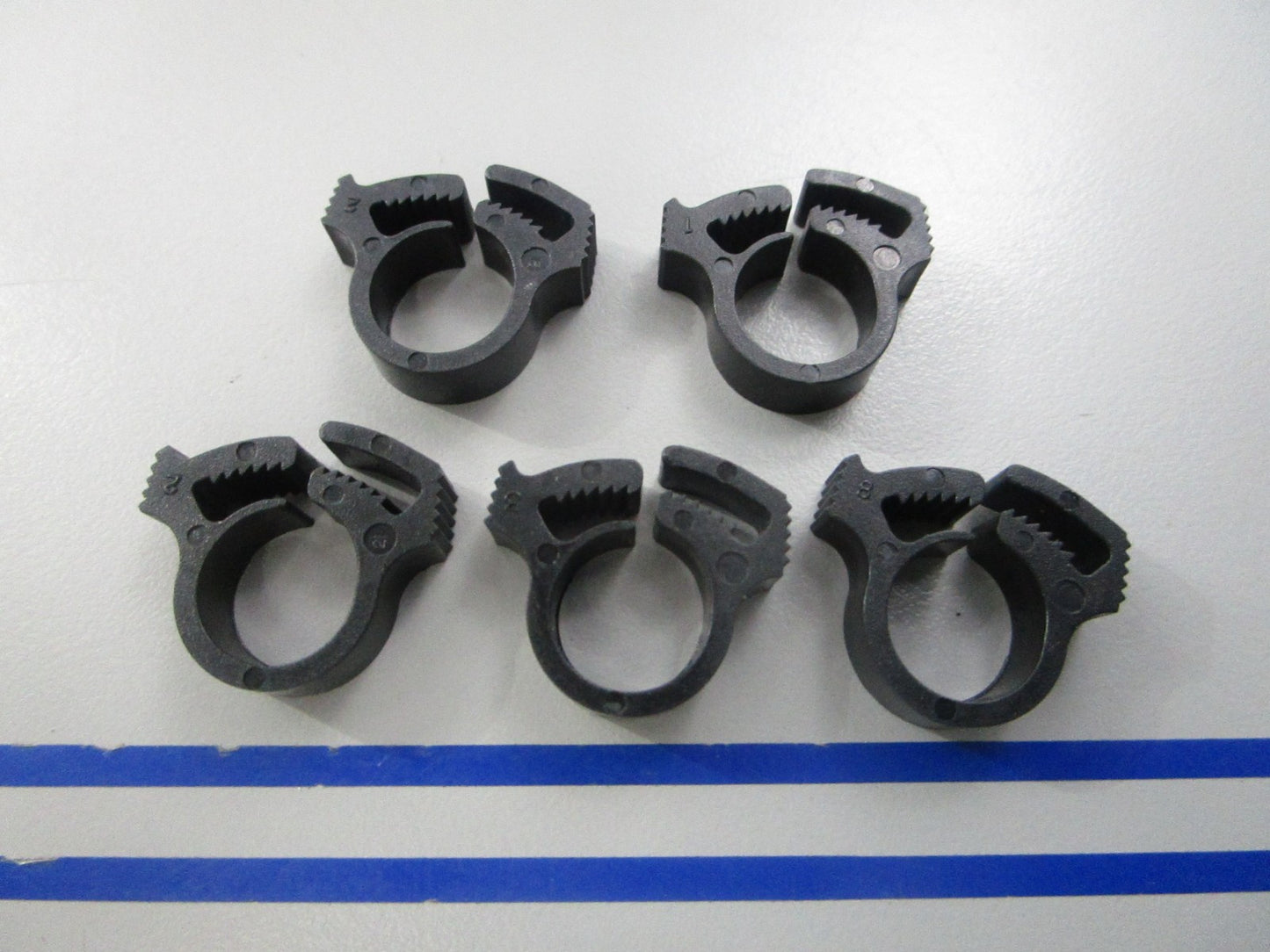 NEW OEM (LOT OF 5) 322653 0322653 OMC Johnson Evinrude Snap Clamp 0810