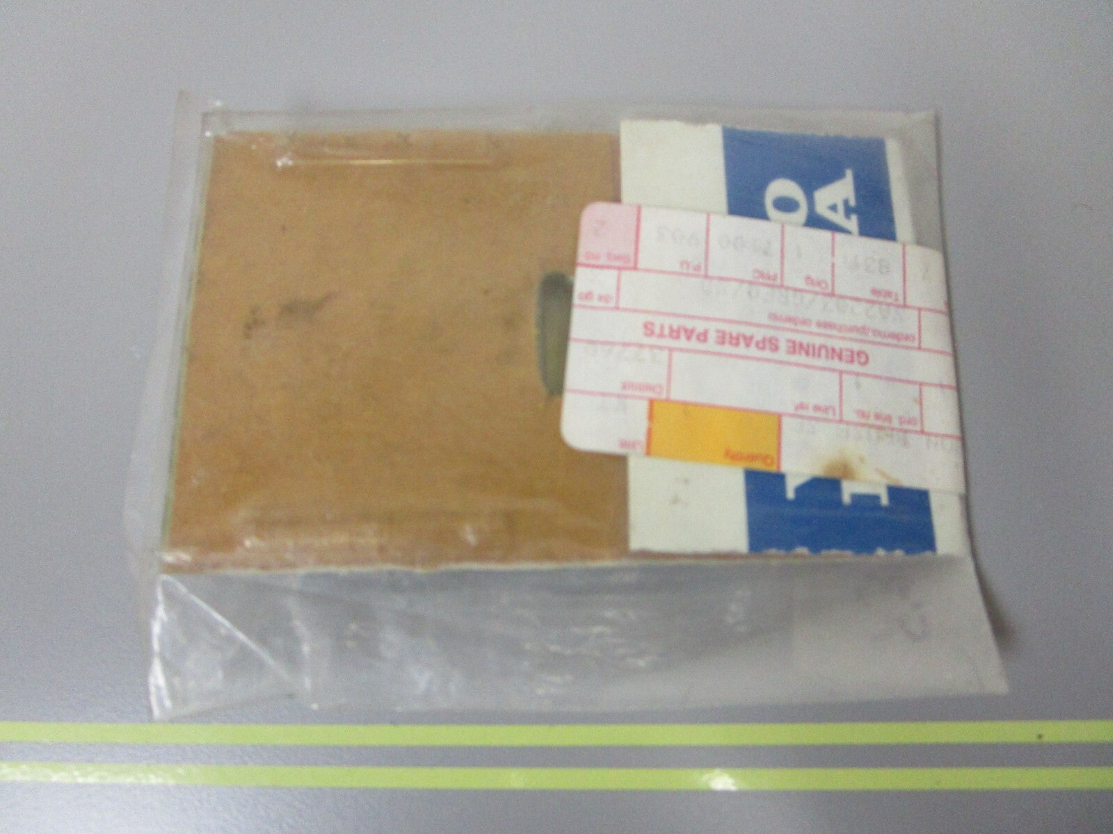 *NEW OEM* 0810 Volvo Penta Brush Kit 839275