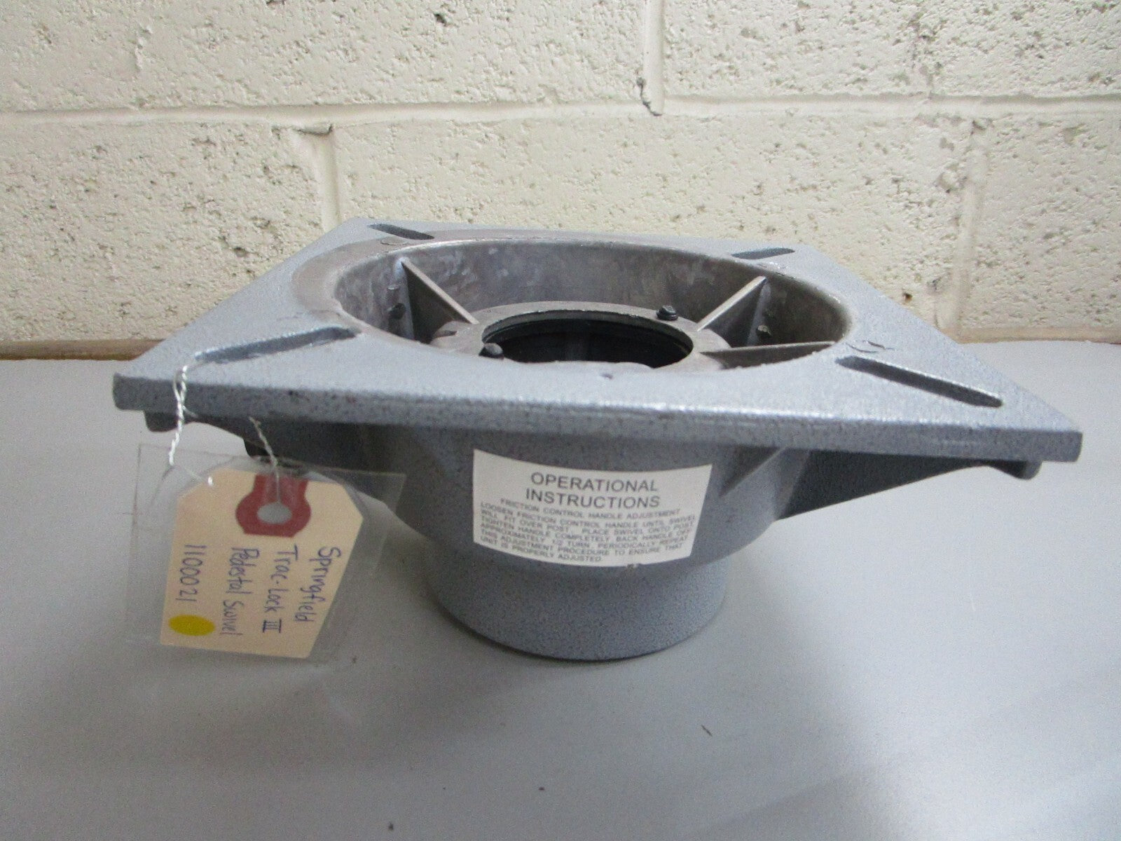 *NEW* 0820 Springfield Trac-Lock III Pedestal Swivel 1100021