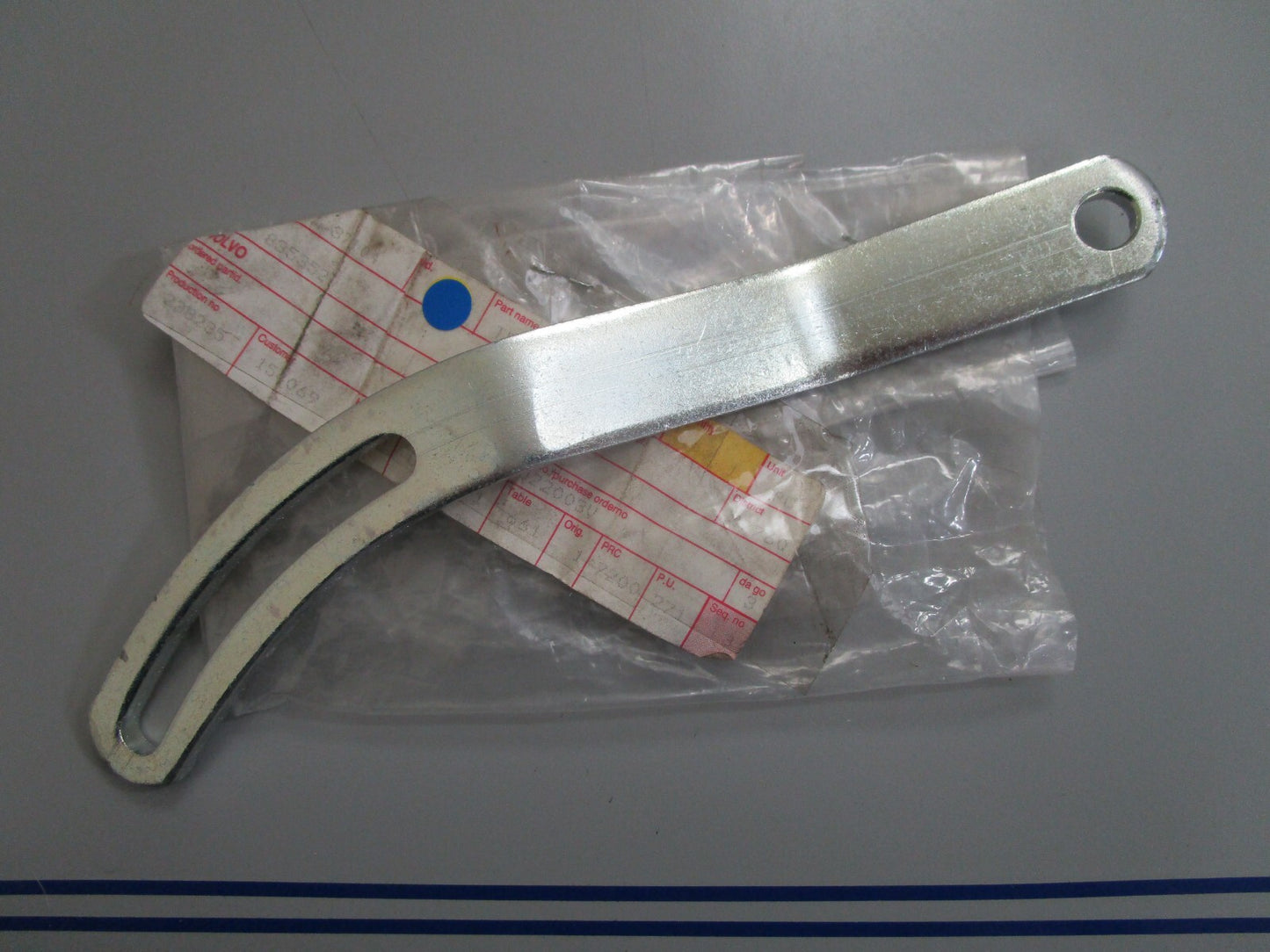 *NEW OEM* 0820 Volvo Penta Alternator Belt Tensioner 835352