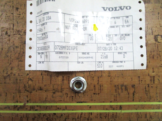 *NEW OEM* 0750 Volvo Penta NUT RETAINER 22746891
