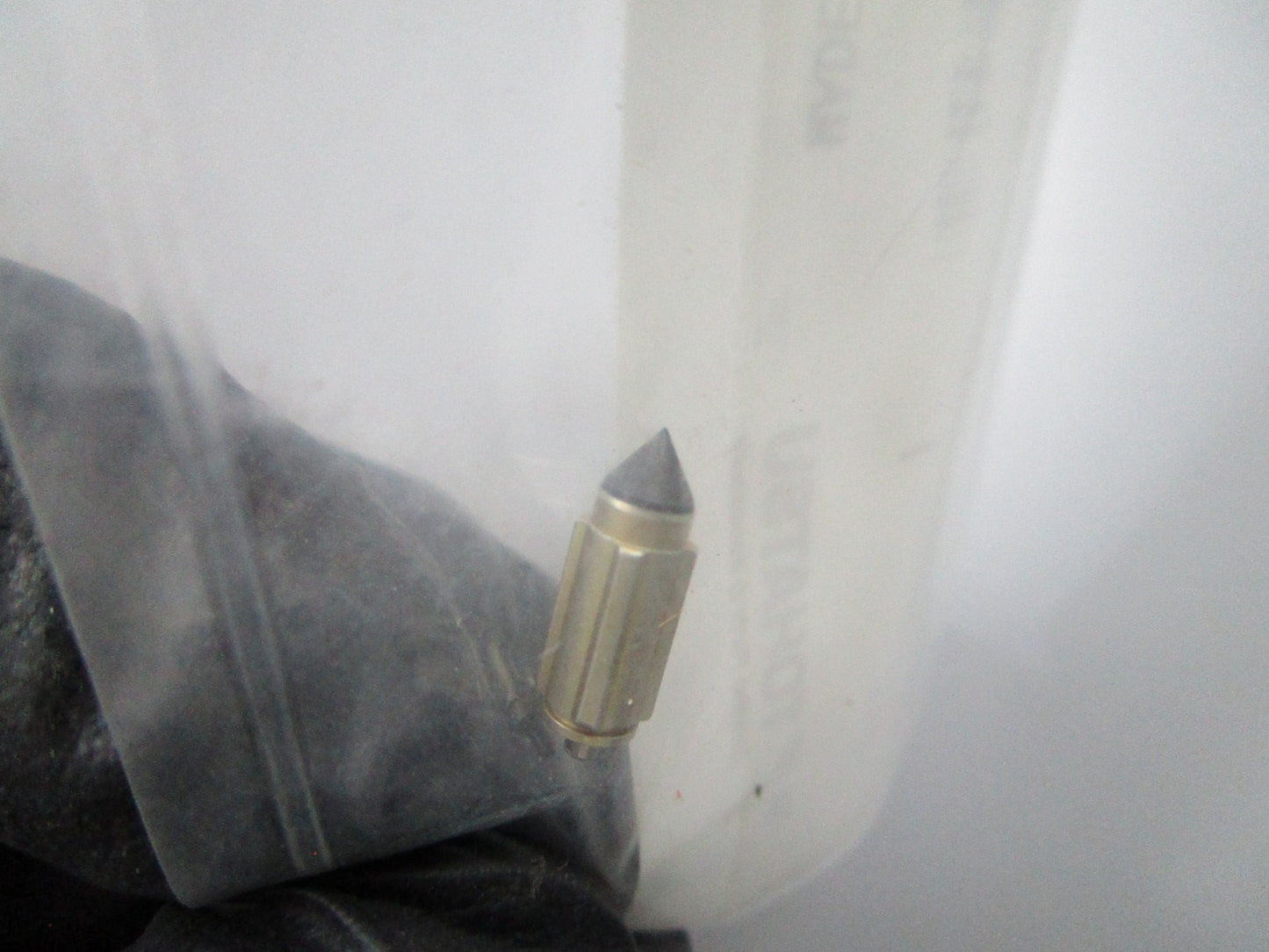 *NEW OEM* 0810 Tohatsu Float Valve 369-03240-0 369032400