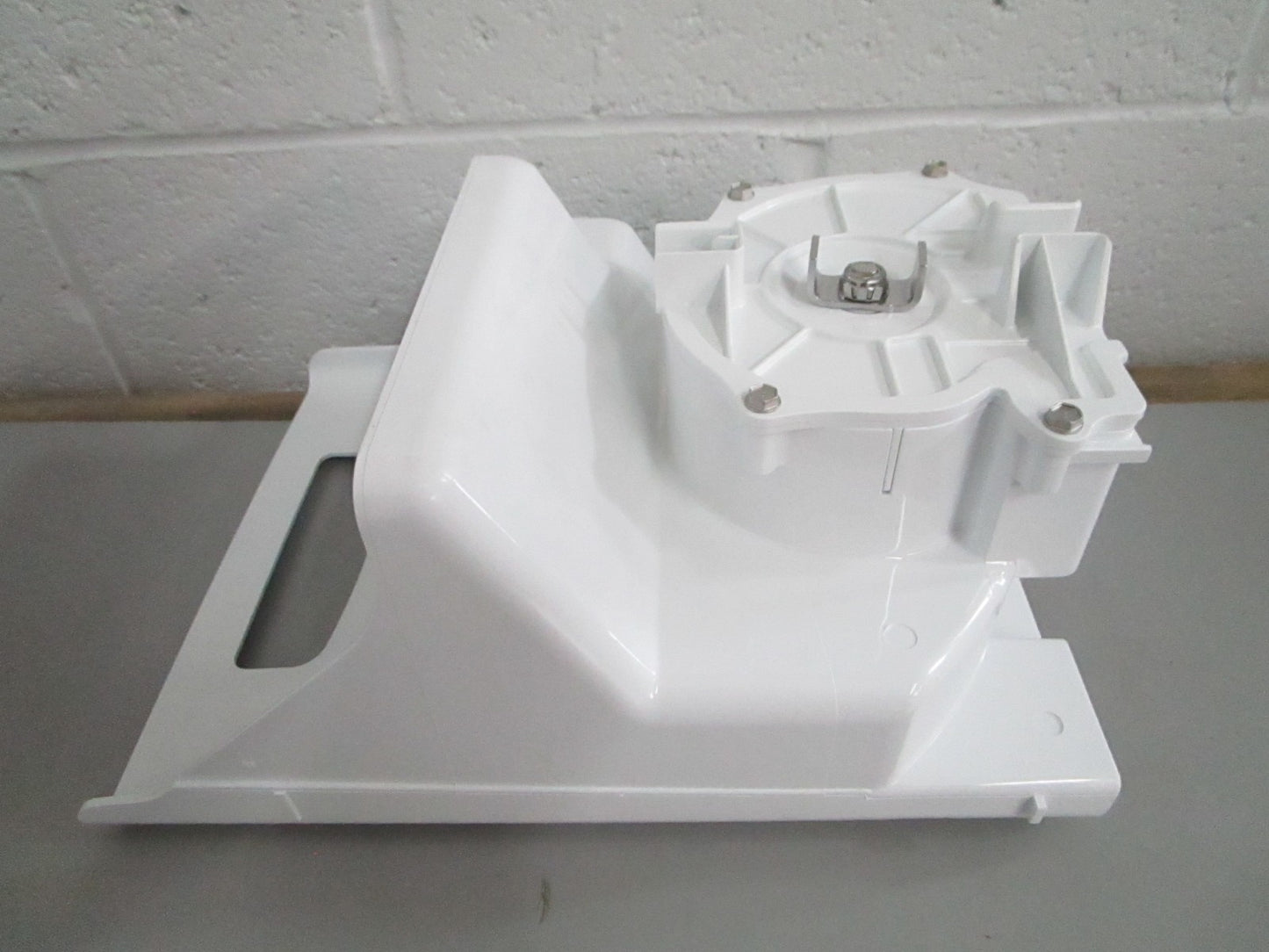 *NEW OEM* 0820 GE Ice Bucket & Motor Kit WR49X10322