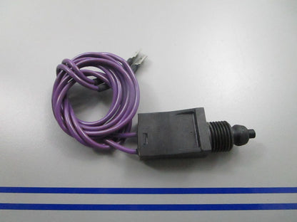 *NEW OEM* 0810 Volvo Penta Toggle Switch 3858776