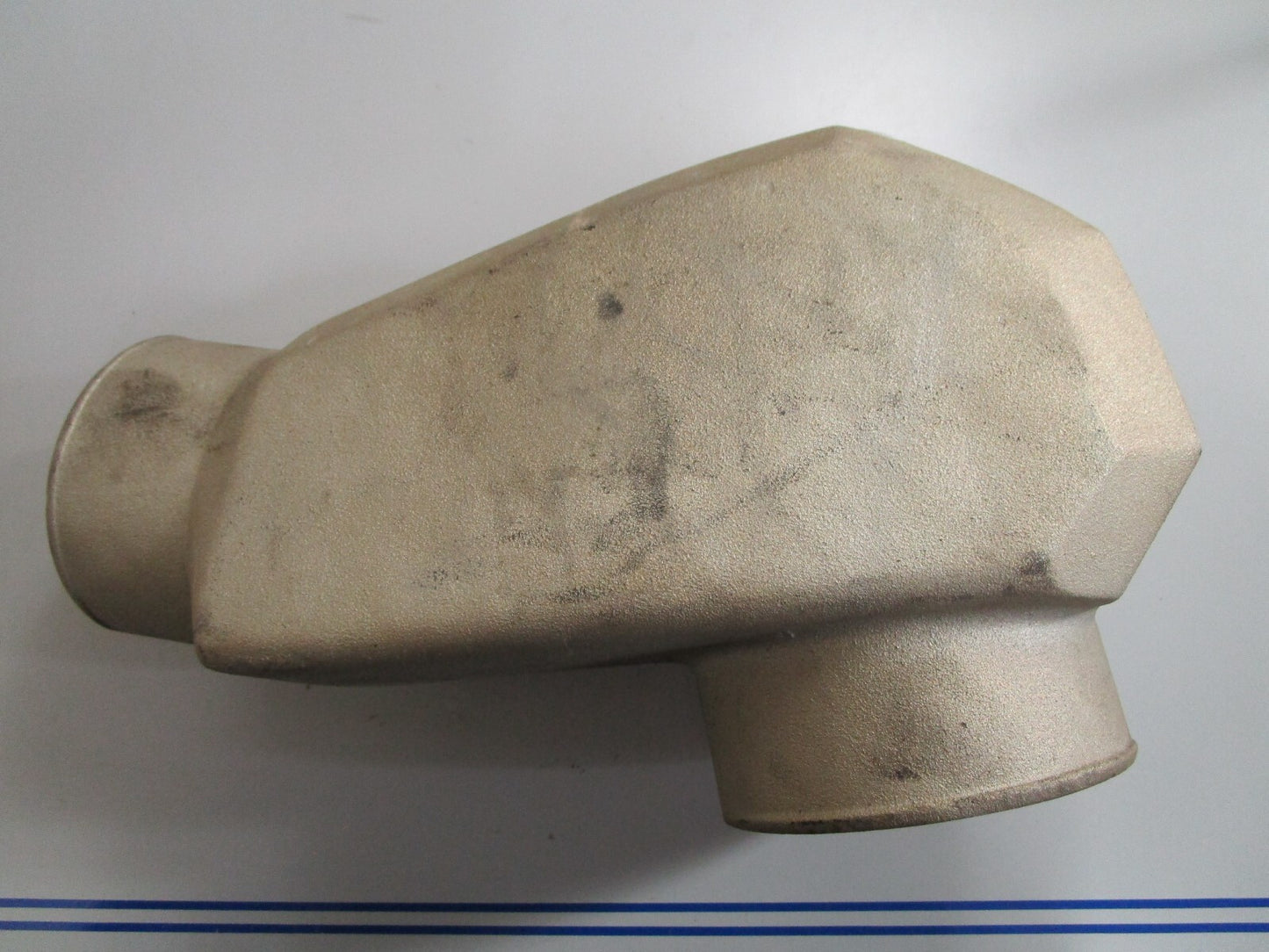 *NEW OEM* 0820 OMC Johnson Evinrude Upper Exhaust Pipe 3853372