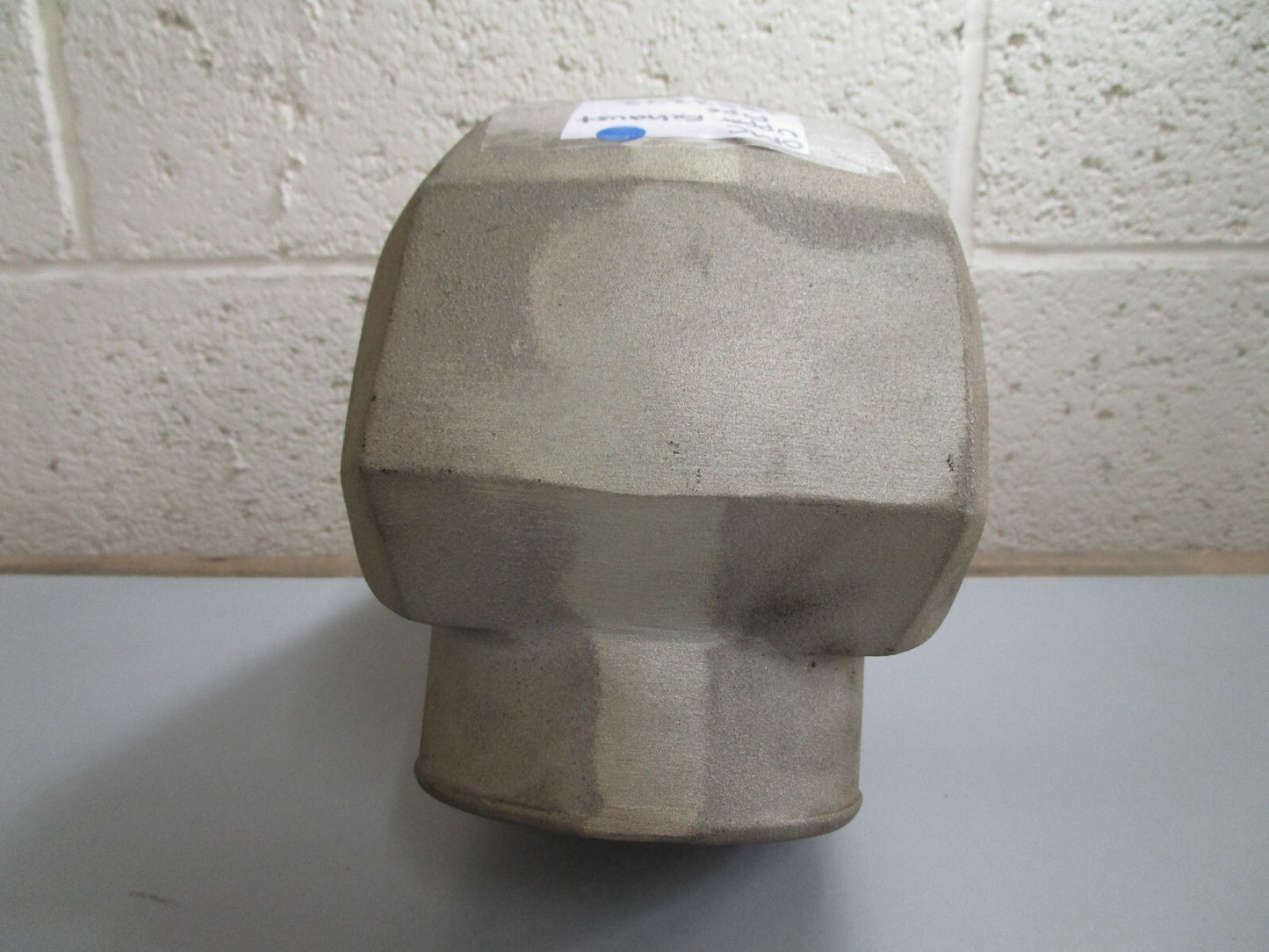 *NEW OEM* 0820 OMC Johnson Evinrude Upper Exhaust Pipe 3853372