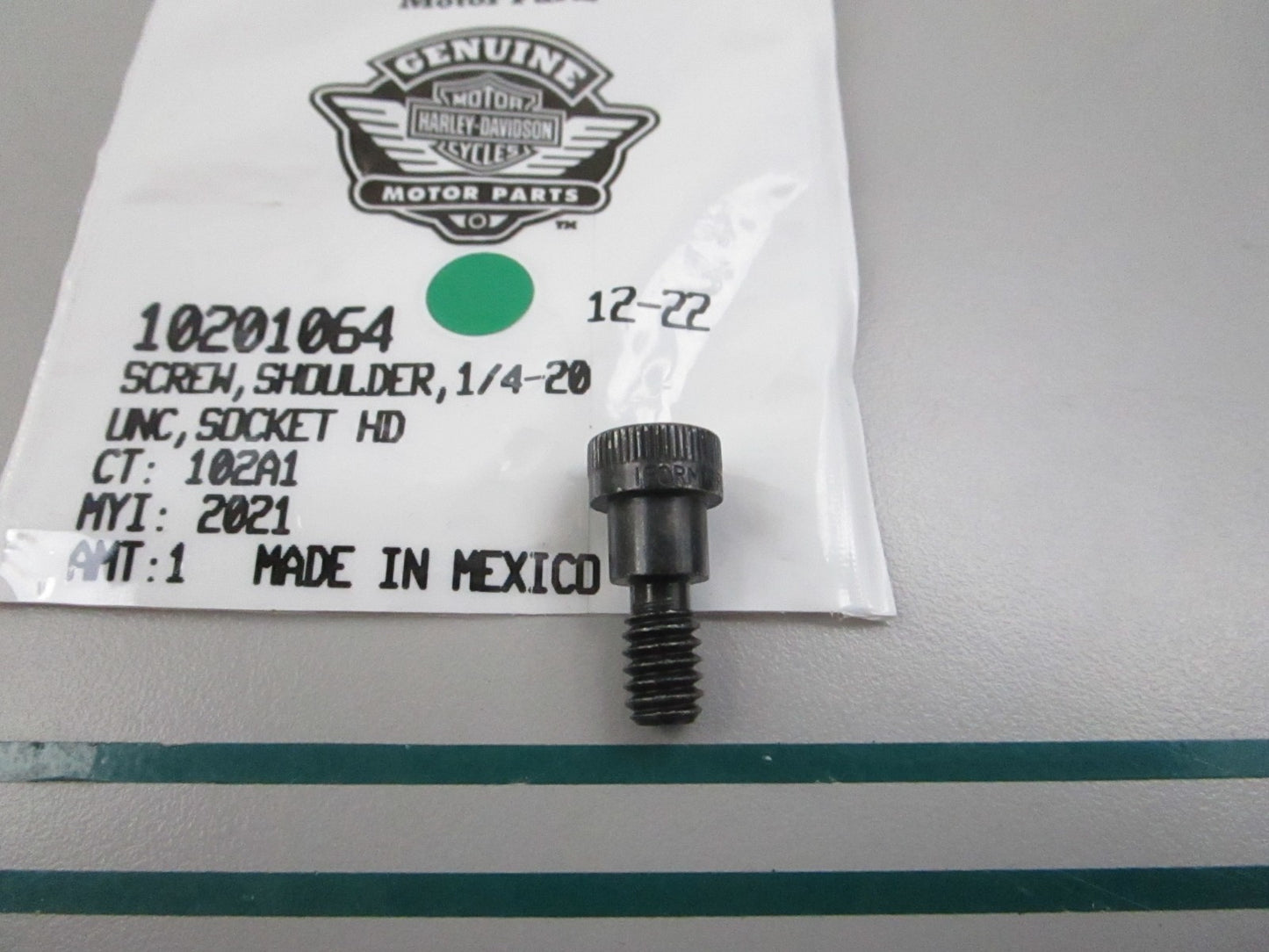 NEW OEM 10201064 Harley Davidson Shoulder Screw 0810
