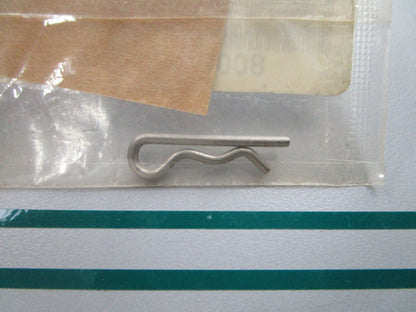 NEW OEM 90468-18008 Yamaha Clip 0810