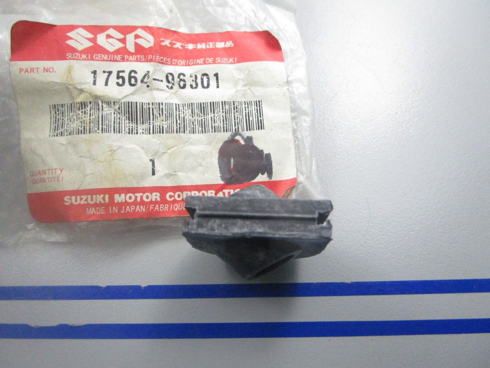 *NEW OEM* 0810 Suzuki Upper Grommet 17564-96301