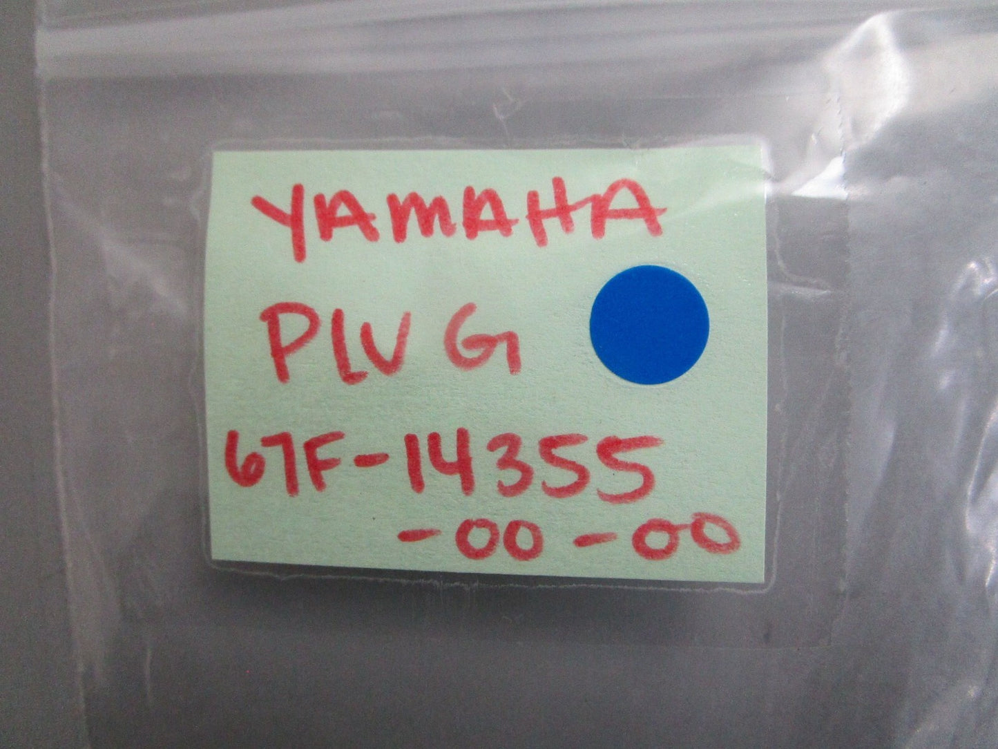 *NEW OEM* (LOT OF 2) 0770 Yamaha Plug 67F-14355-00-00