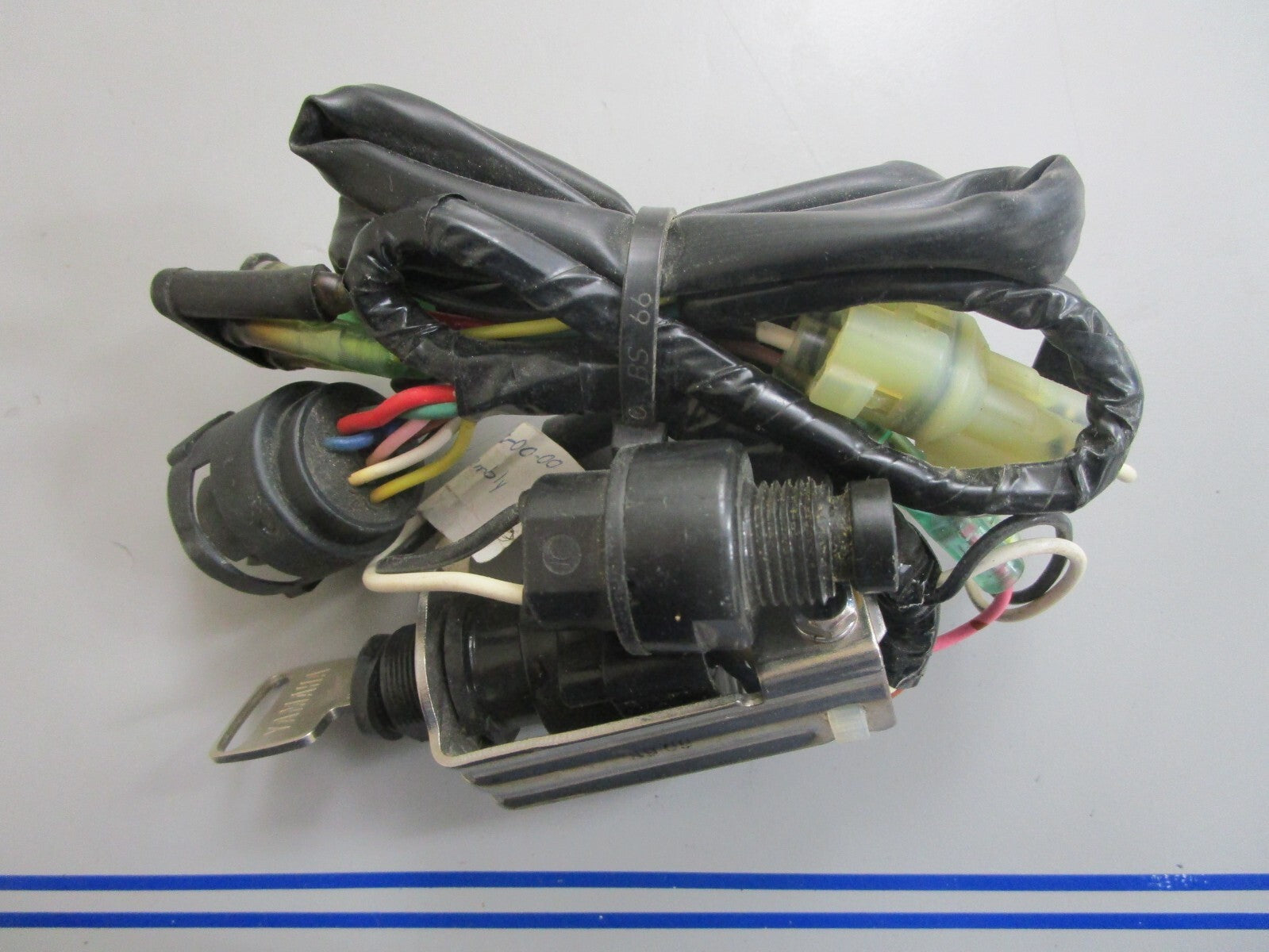 *NEW OEM* 0820 Yamaha Key Switch Ay 704-82576-00-00