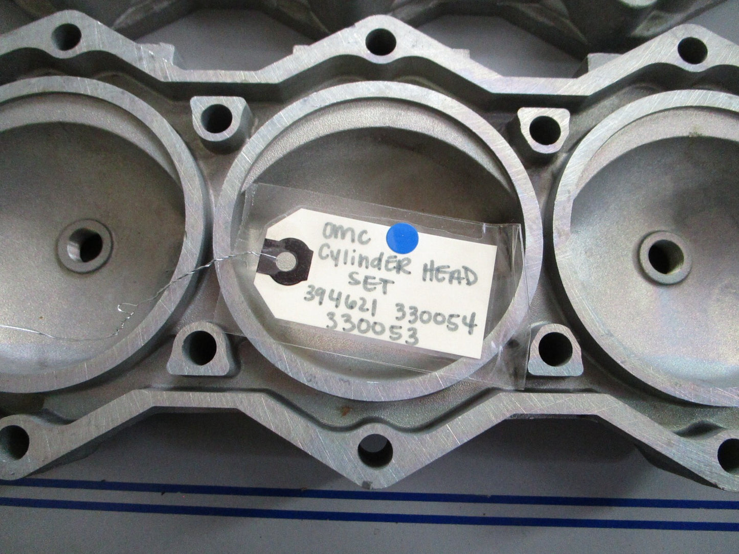 *NEW OEM* 0810 OMC Johnson Evinrude Cylinder Head Set 394621 330054 330053