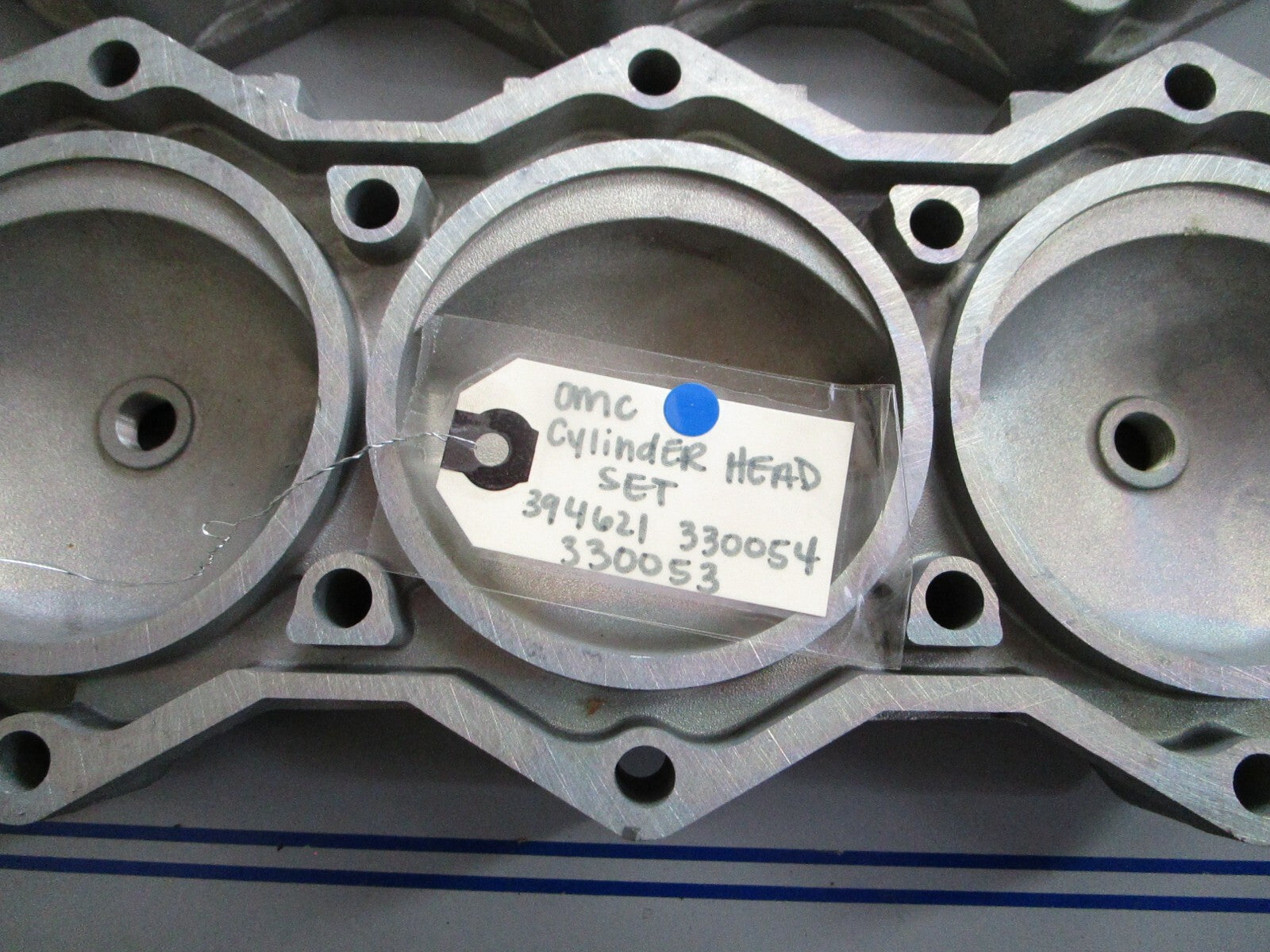 *NEW OEM* 0810 OMC Johnson Evinrude Cylinder Head Set 394621 330054 330053