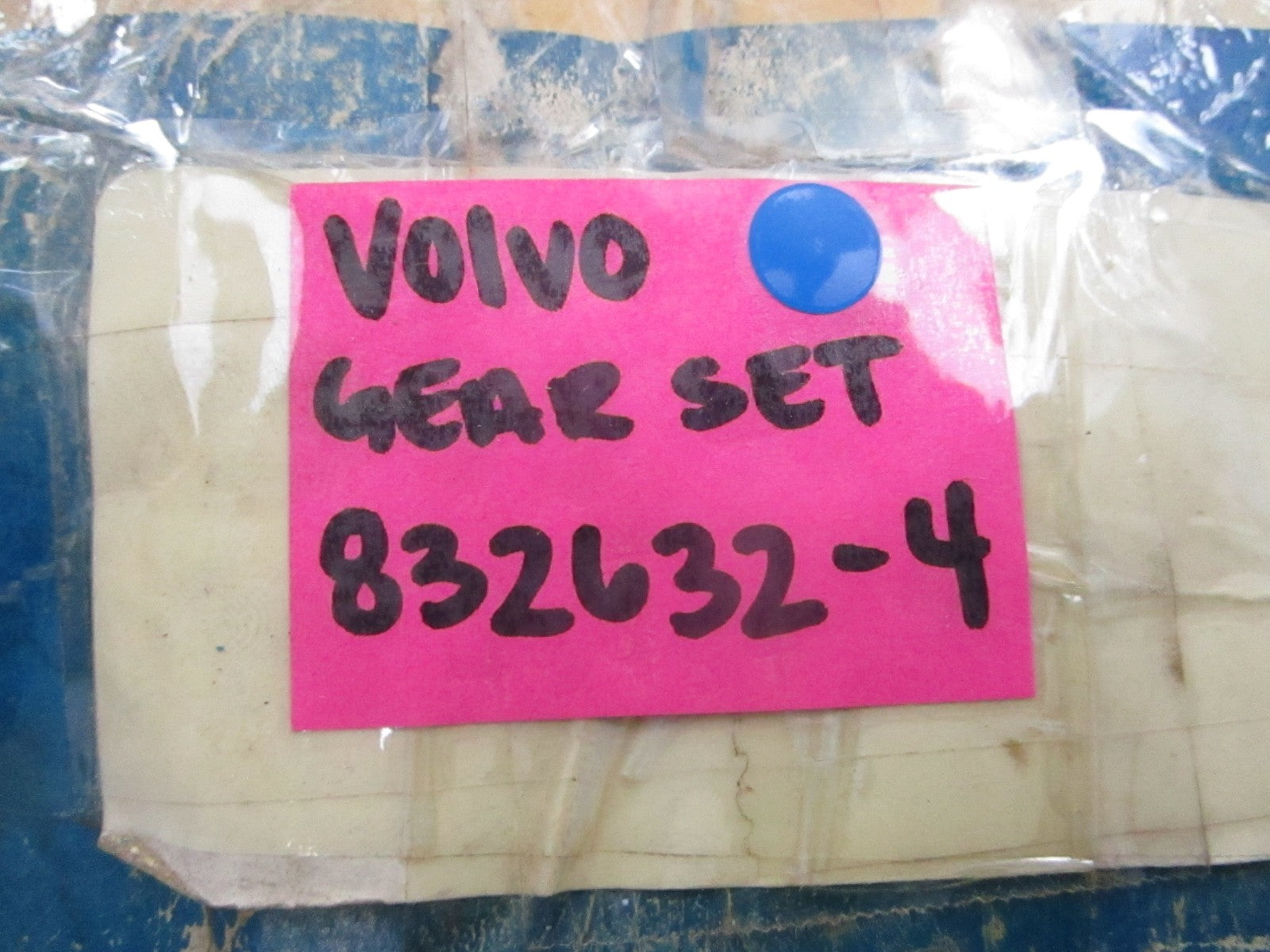 *NEW OEM* 0720 Volvo Penta Gear Set 832632-4