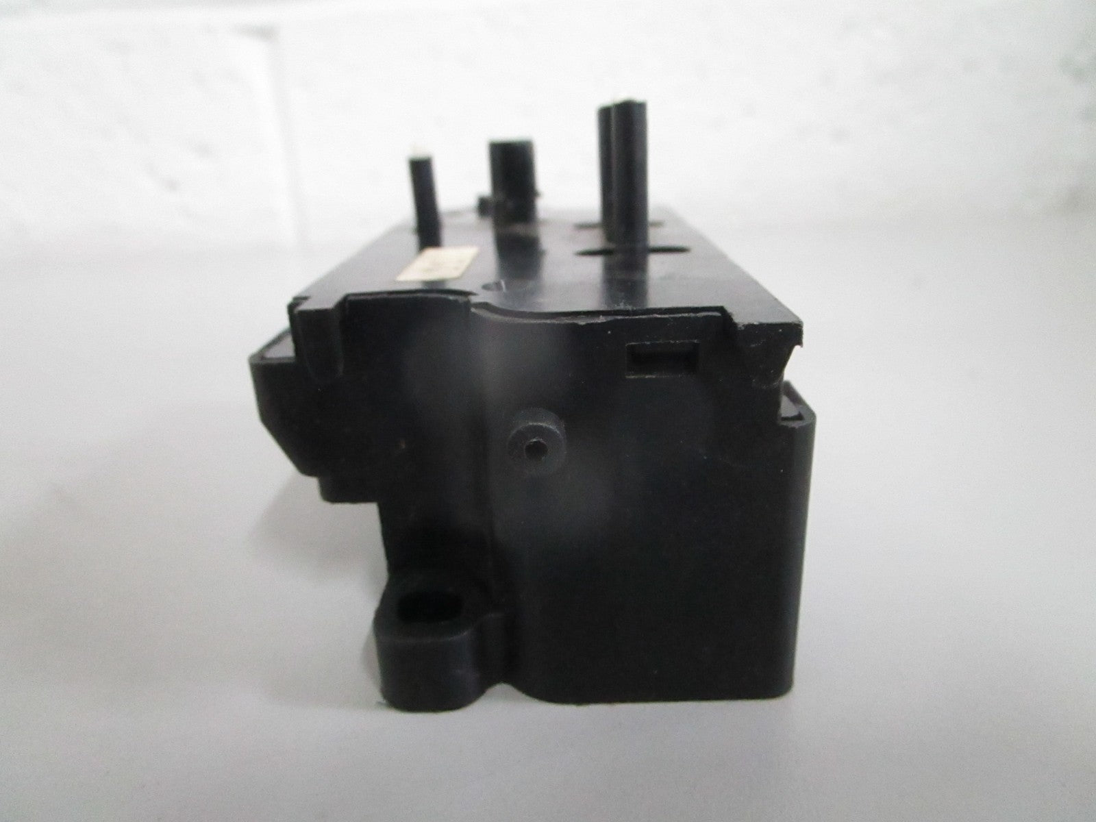 NEW OEM 0028205910 Mercedes-Benz Seat Adjustment Switch 0820
