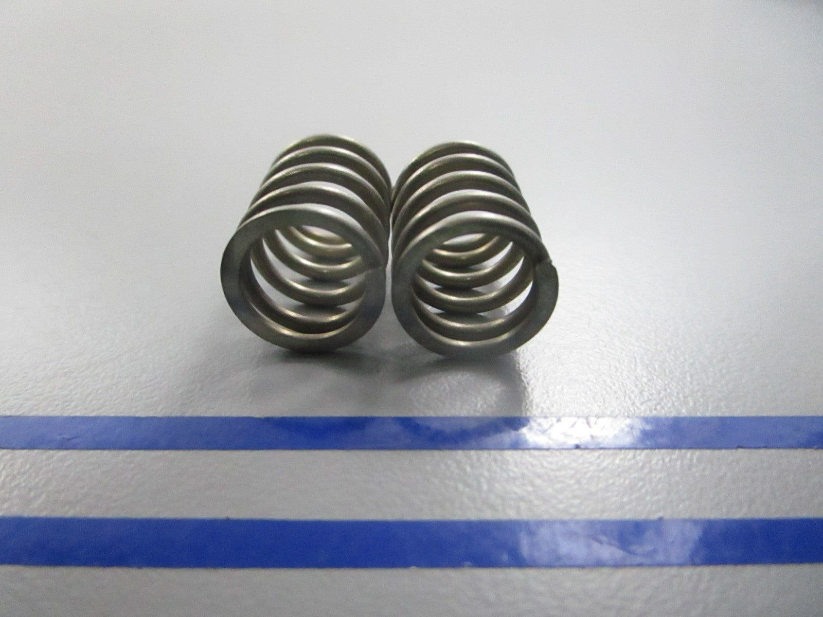 NEW OEM (LOT OF 2) 18153-93110 Suzuki Spring 0810