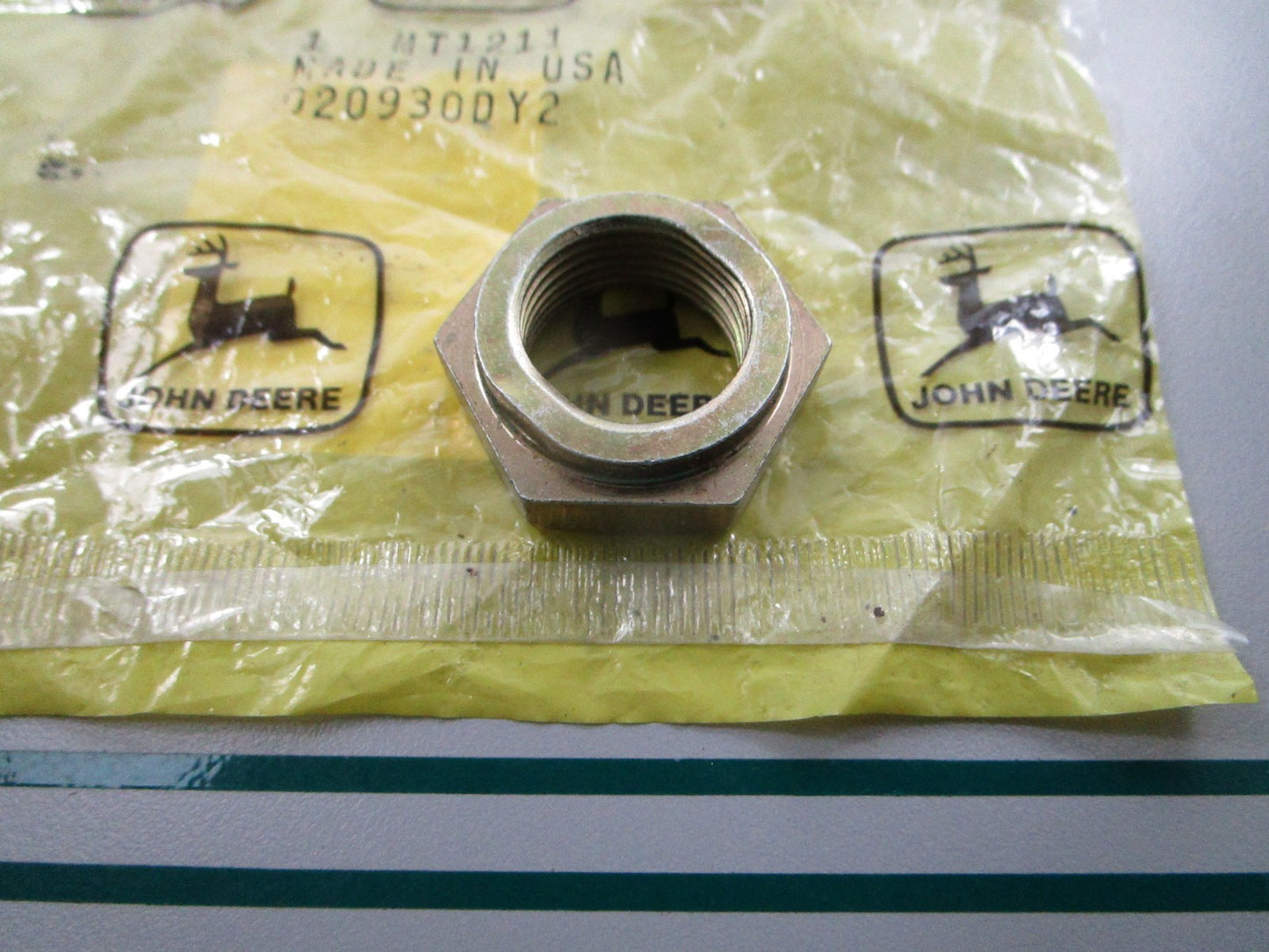 NEW OEM MT1211 John Deere Nut 0810