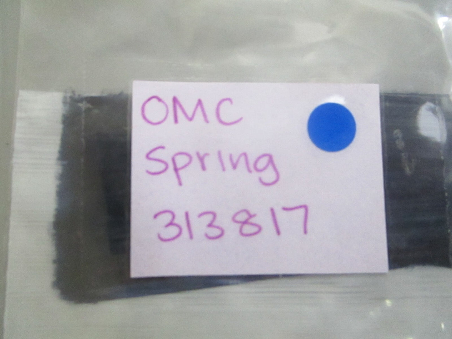 *NEW OEM* 0810 OMC Johnson Evinrude Spring 313817 0313817