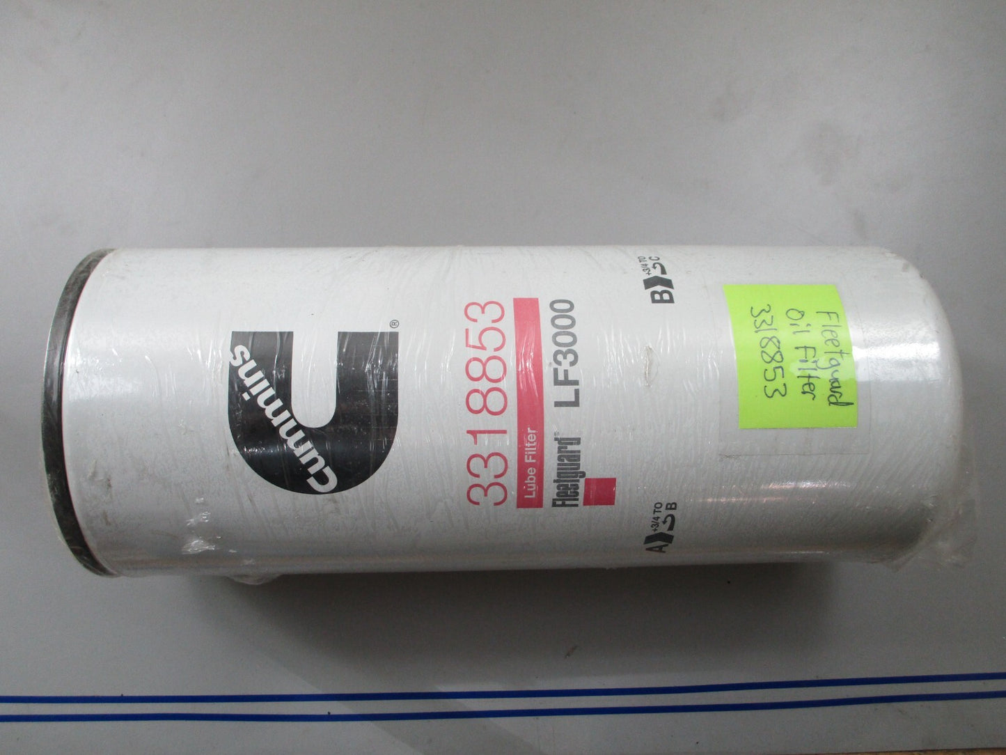 *NEW OEM* 0820 Cummins Fleetguard Oil Filter LF300 3318853