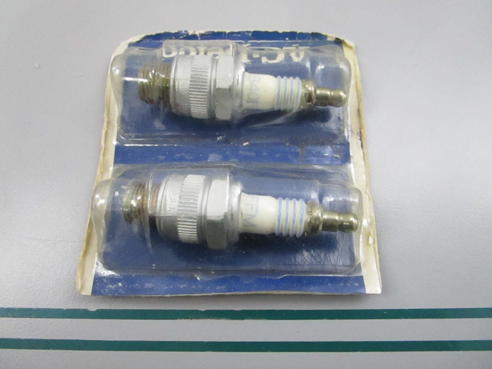 NEW OEM (LOT OF 2) VB40FEM AC Delco Spark Plug 0810