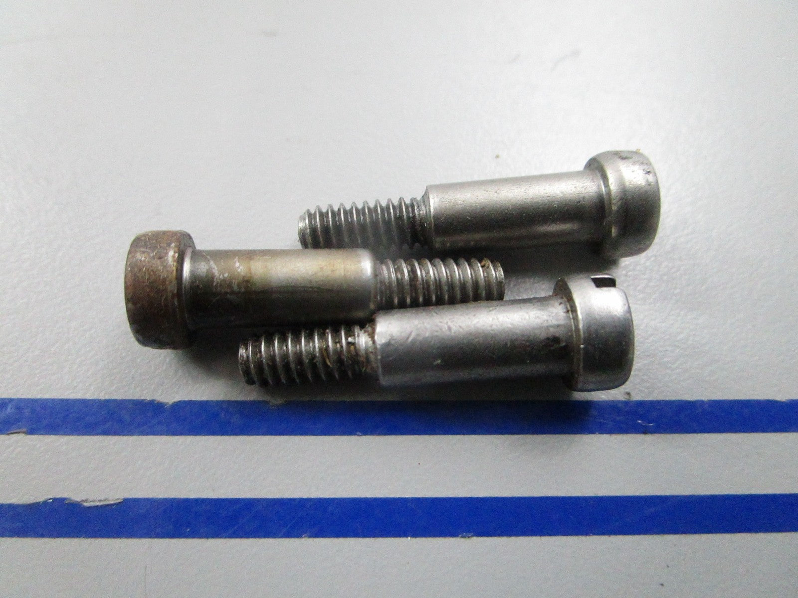 NEW OEM (LOT OF 3) 312831 0312831 OMC Johnson Evinrude Screw 0810