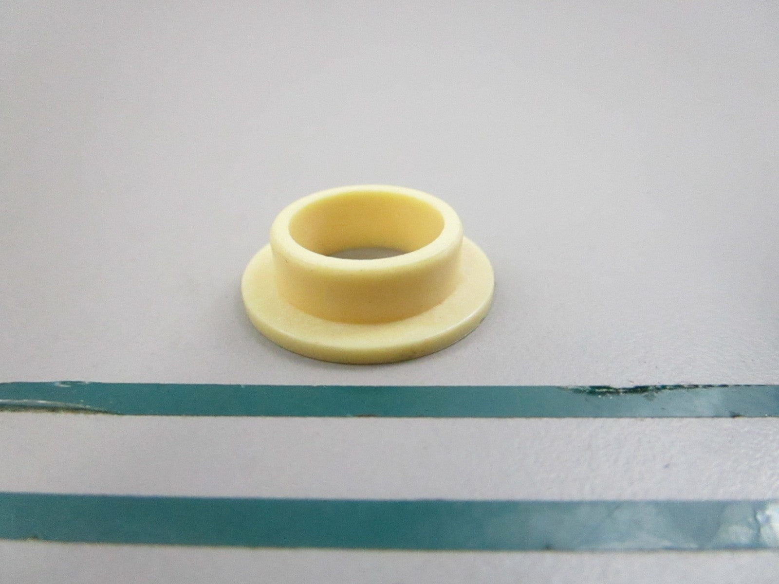 NEW OEM M129855 John Deere Shoulder Washer 0810