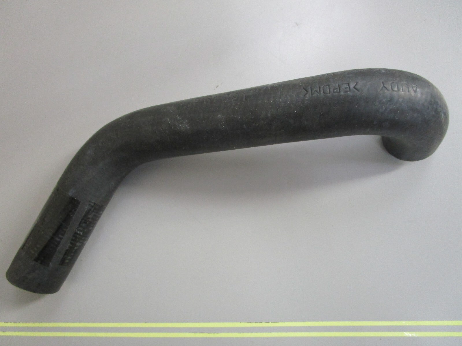 *NEW OEM* 0820 Volvo Penta Hose 3856251