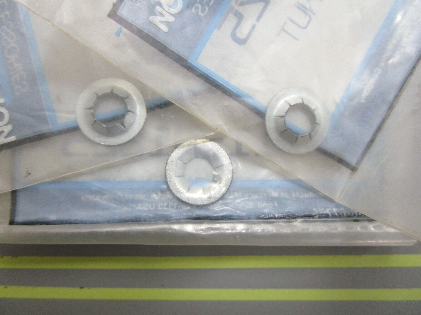 *NEW OEM* (LOT OF 3) 0810 Mercury Quicksilver Push Nut 11-91925