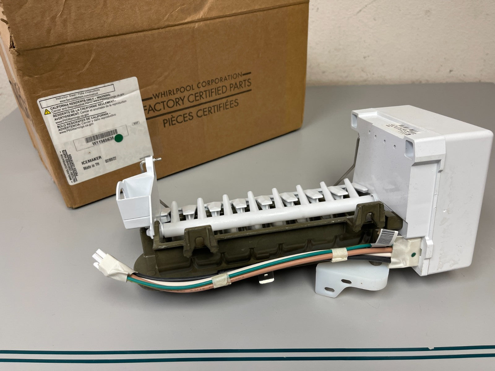 Whirlpool NEW OEM Ice Maker Assembly W11565638 Replaces W11321603 Fridge 0720